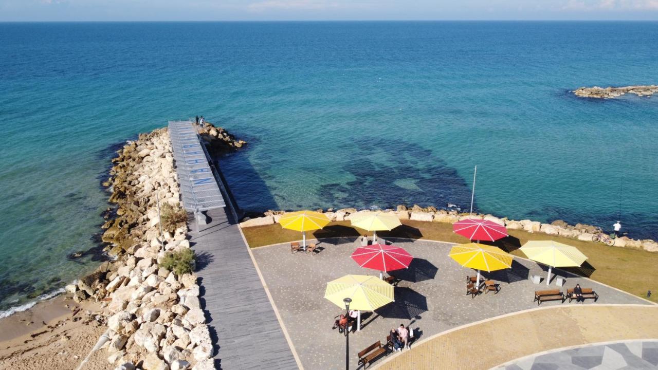 Hotel Breezot Yam Naharija Exterior foto
